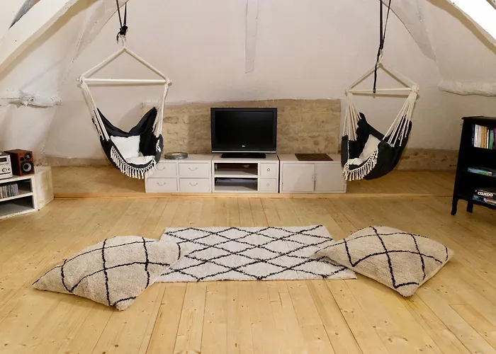 Domaine Valenquercy Bed and Breakfast