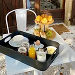Bed & Breakfast Domaine Valenquercy 3*