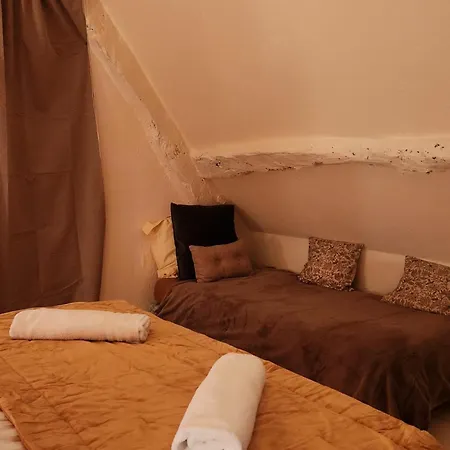 Domaine Valenquercy 住宿加早餐酒店