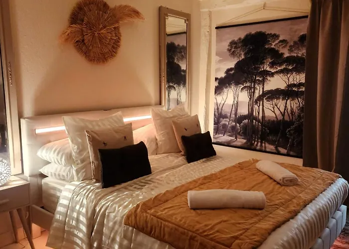 Domaine Valenquercy Bed and breakfast Cazillac